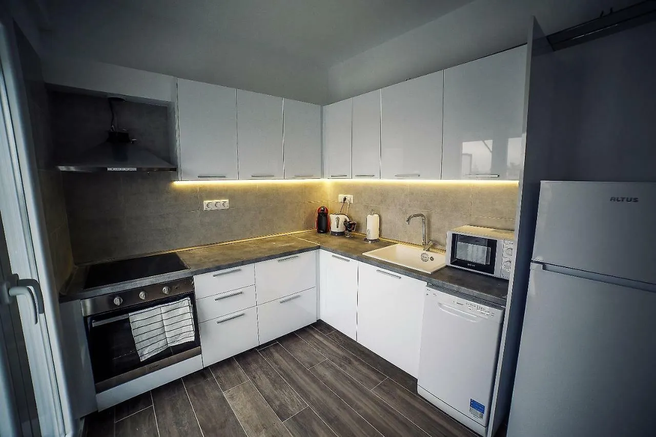 Seaview Deluxe Apartments 塞萨洛尼基