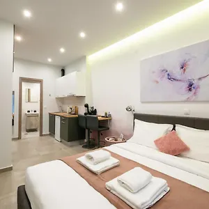 Dk Mini White Tower Apartment